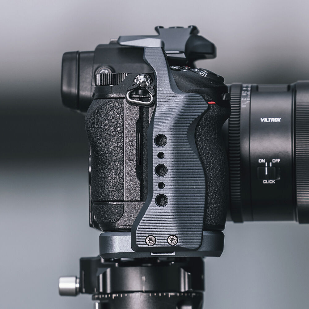 Falcam F22, F38, and F50 Quick Release Camera Cage for Nikon Z6 III - C00B4701