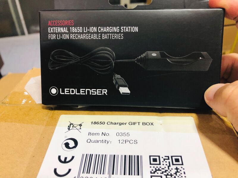 Ledlenser Bộ sạc pin Li-ion 18650 USB