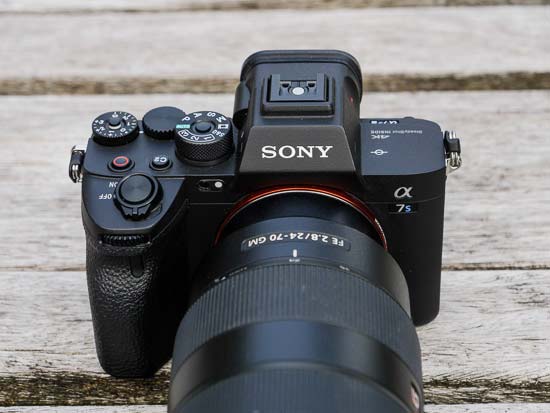 Cảm biến độ nhạy sáng cực cao trên dòng Alpha A7S