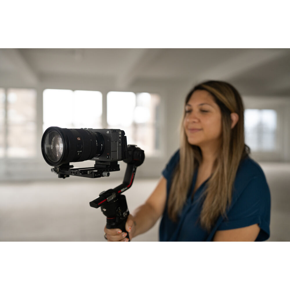 Màn hình LCD xoay đa góc 3.5 inch trên Sony FX5
