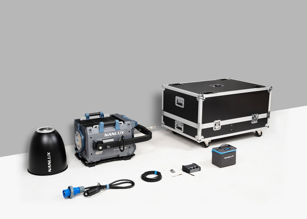 NANLUX Evoke 5000B LED Bi-Color Spot Light with Flight Case