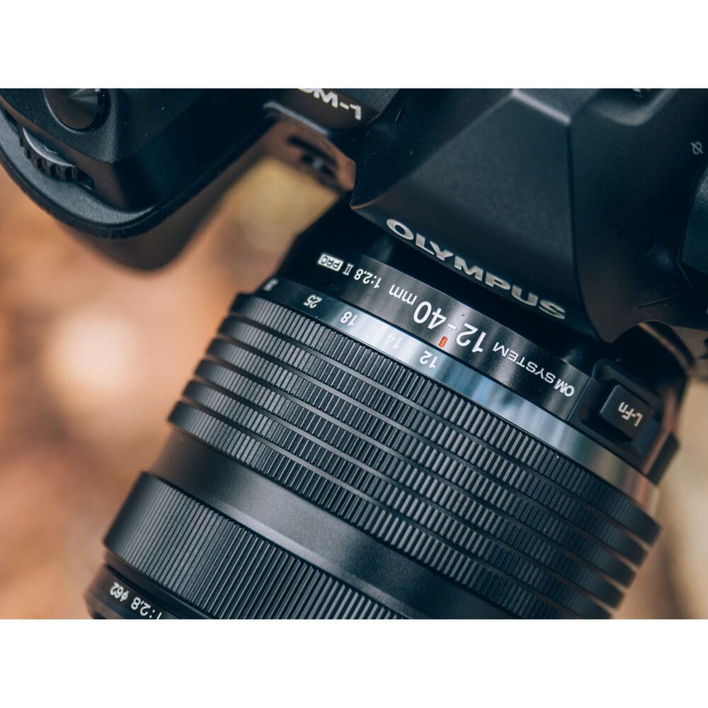 Ống kính OM SYSTEM M.Zuiko Digital ED 12-40mm F2.8 PRO II ngàm Micro Four Thirds