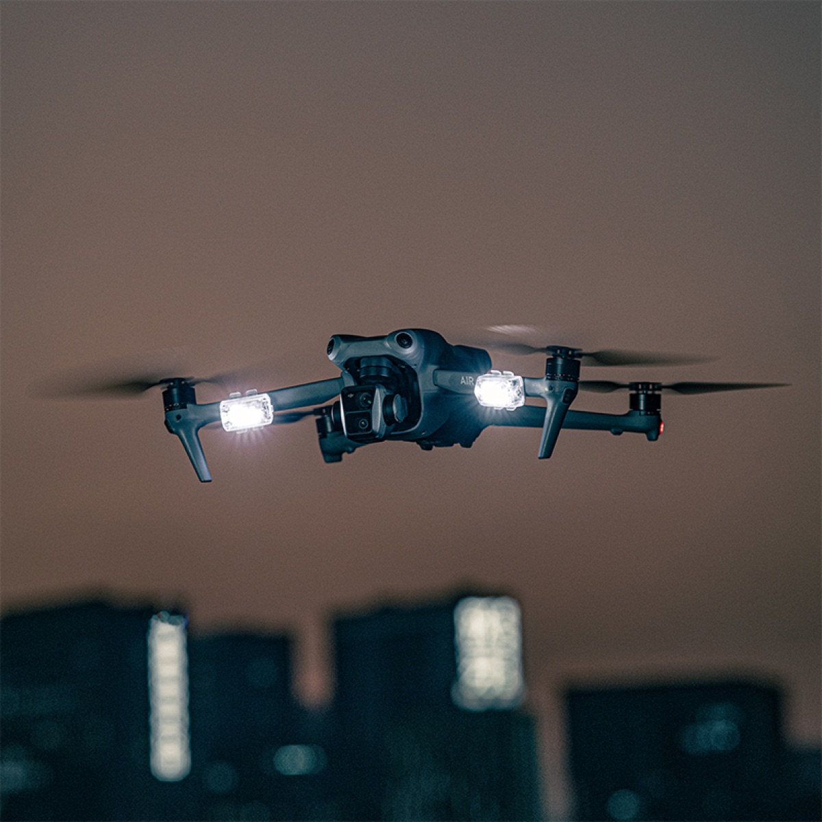 STARTRC Đèn LED chiếu sáng định vị ban đêm chuẩn an toàn FAA cho Flycam / Action Cam (STR-M4P-50850) | Hàng chính hãng
