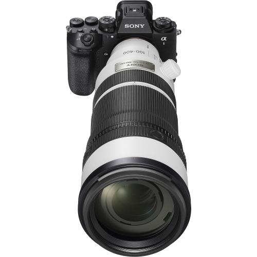 Sony FE 100-400mm F4.5 GM OSS với hood và chân tripod collar
