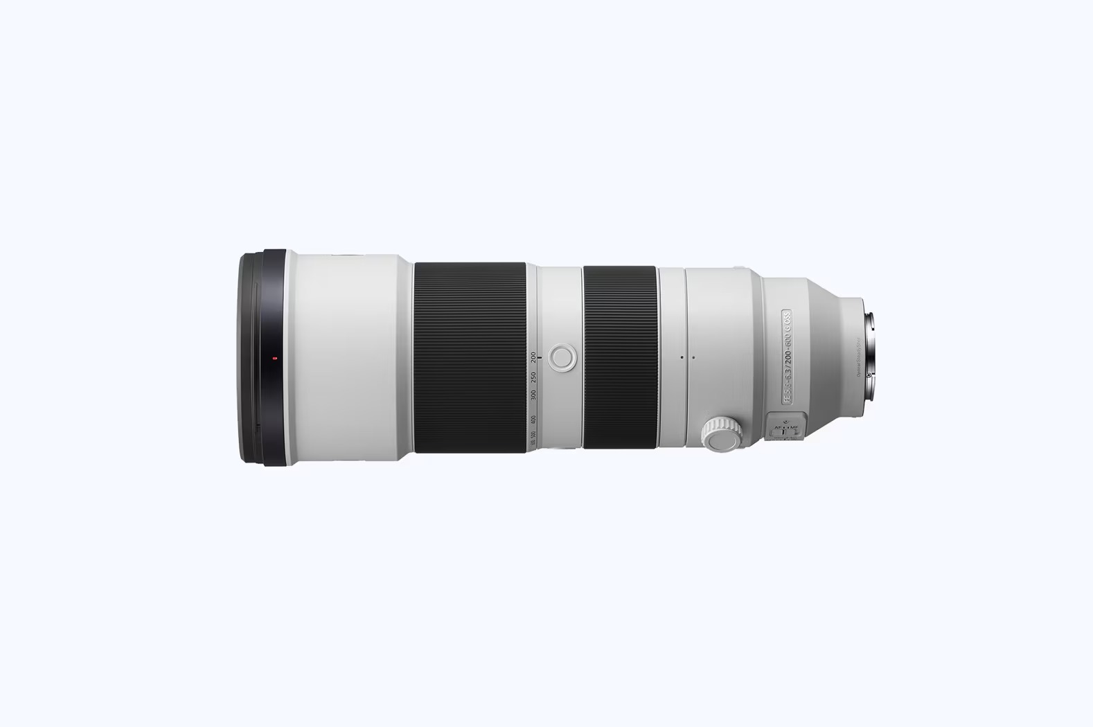 Thấu kính trước phủ Nano AR Coating của Sony FE 200-600mm F5.6-6.3 G OSS