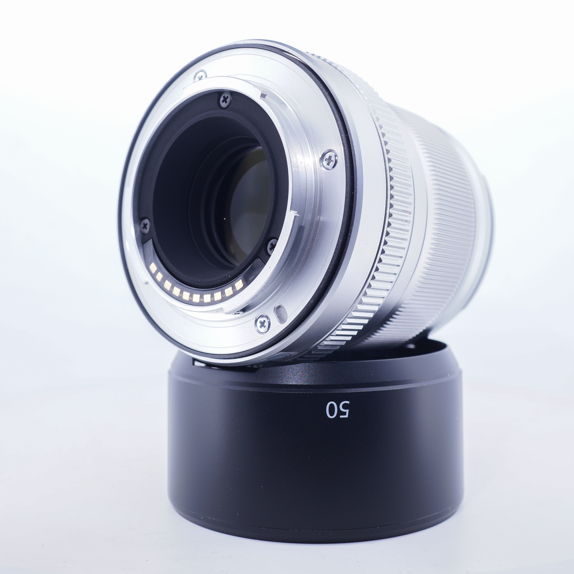 Ong-kinh-Fujinon-XF50mm-F2-R-WR-Bac-Used-Chinh-hang-17.jpg?v=1778843013