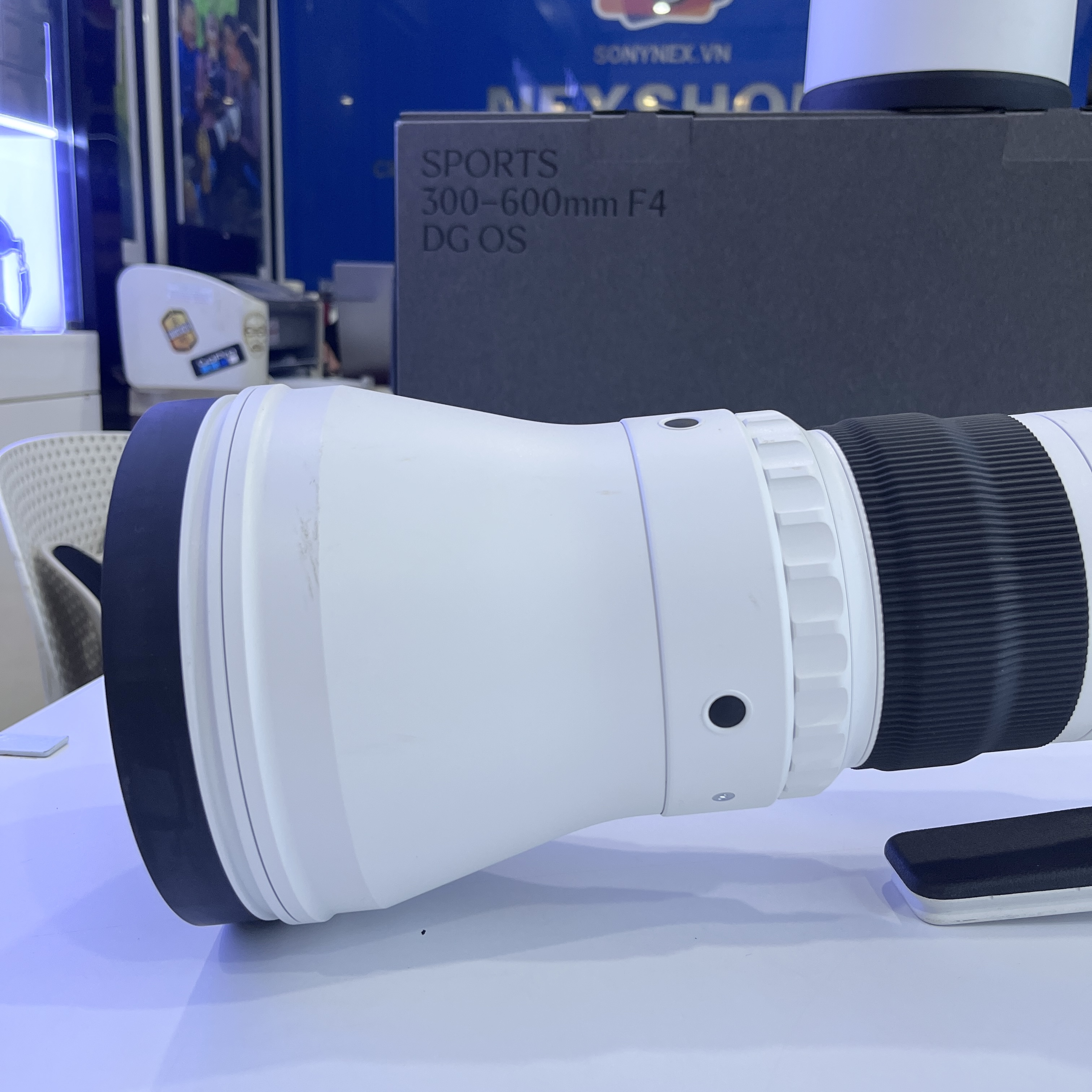 Ong-kinh-Sigma-AF-300-600MM-F-4-DG-OS-S-for-Sony-E-mount-Used-Chinh-hang-1.jpg?v=1781009354
