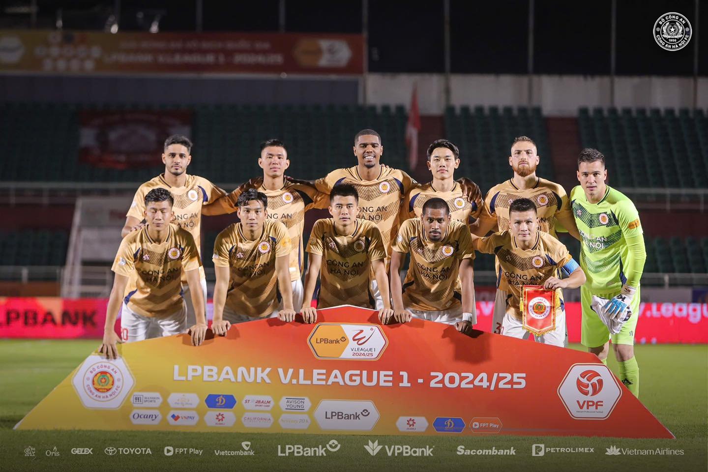 Bộ Thi Đấu Bóng Đá Logo CAHNFC 2024/25 Vàng/Trắng