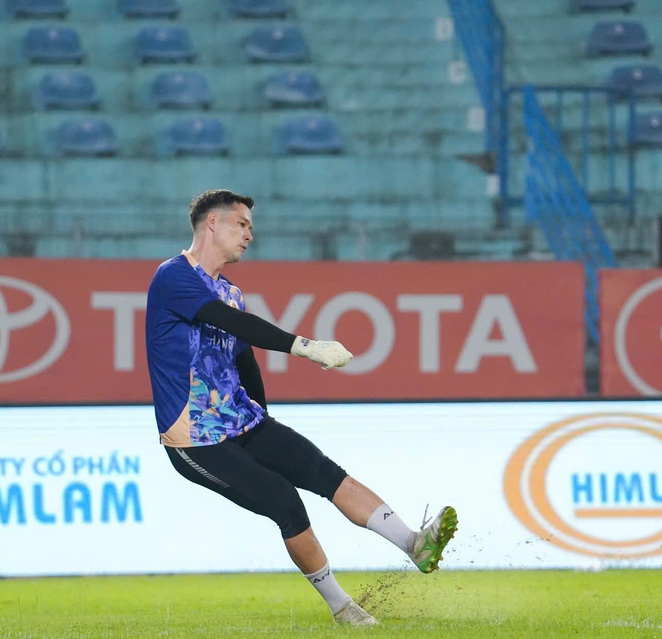 Bộ tập luyện 25/26