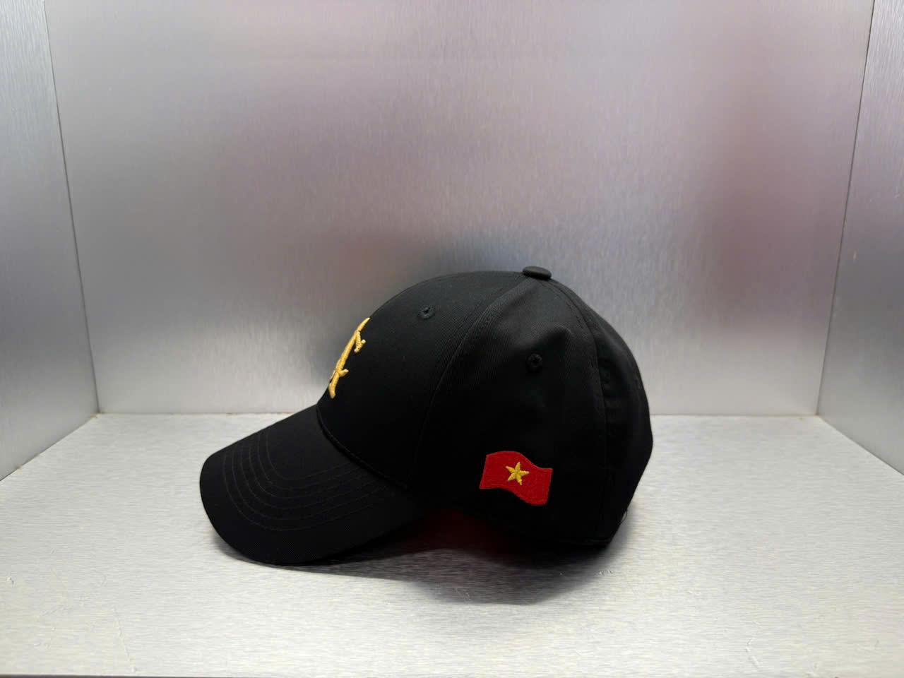 Mũ Lưỡi Trai CAHN - Đen