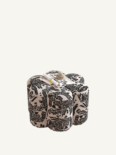 Ghế đôn sofa hình cánh hoa | Flower Shaped Ottoman