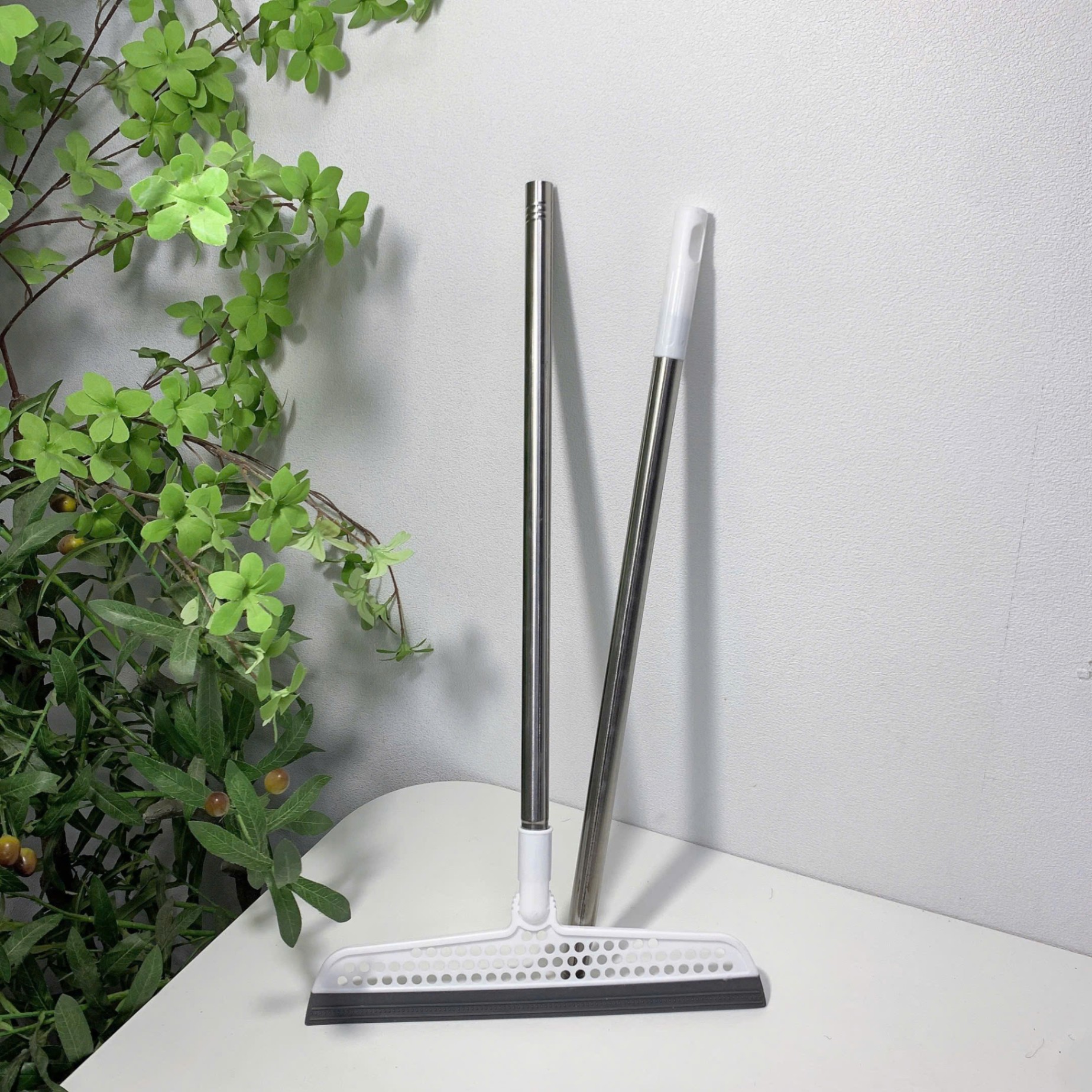 [100] Cây Gạt Nước Trắng Xám 103cm