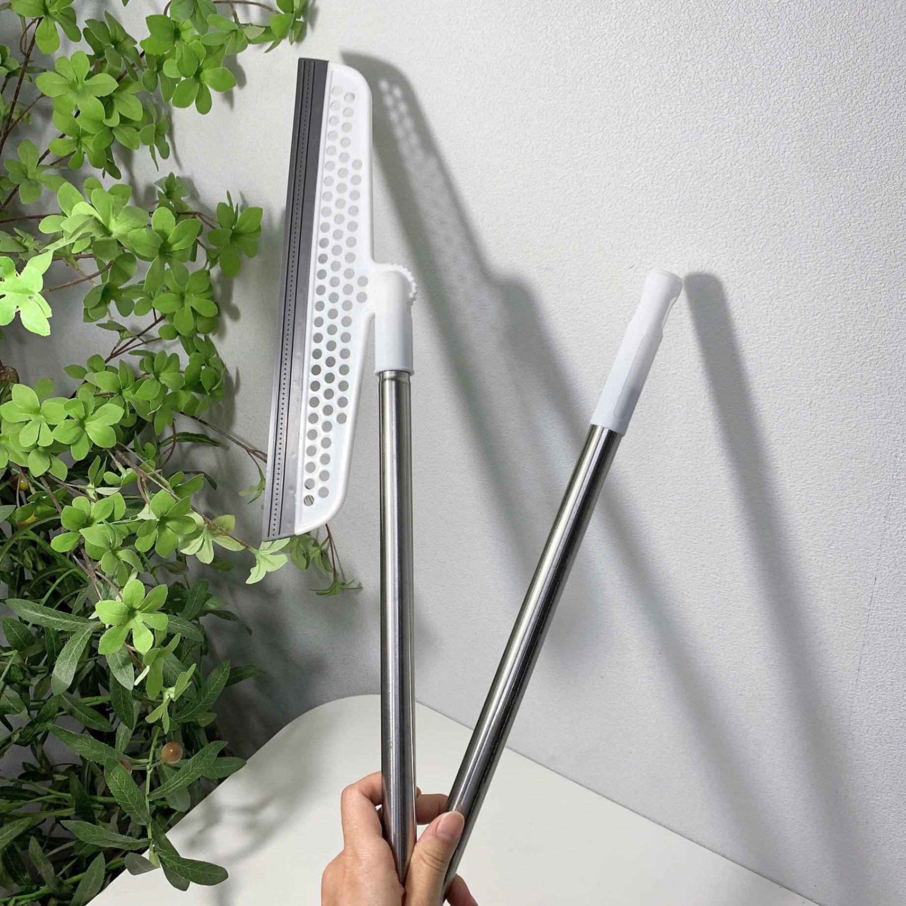 [100] Cây Gạt Nước Trắng Xám 103cm