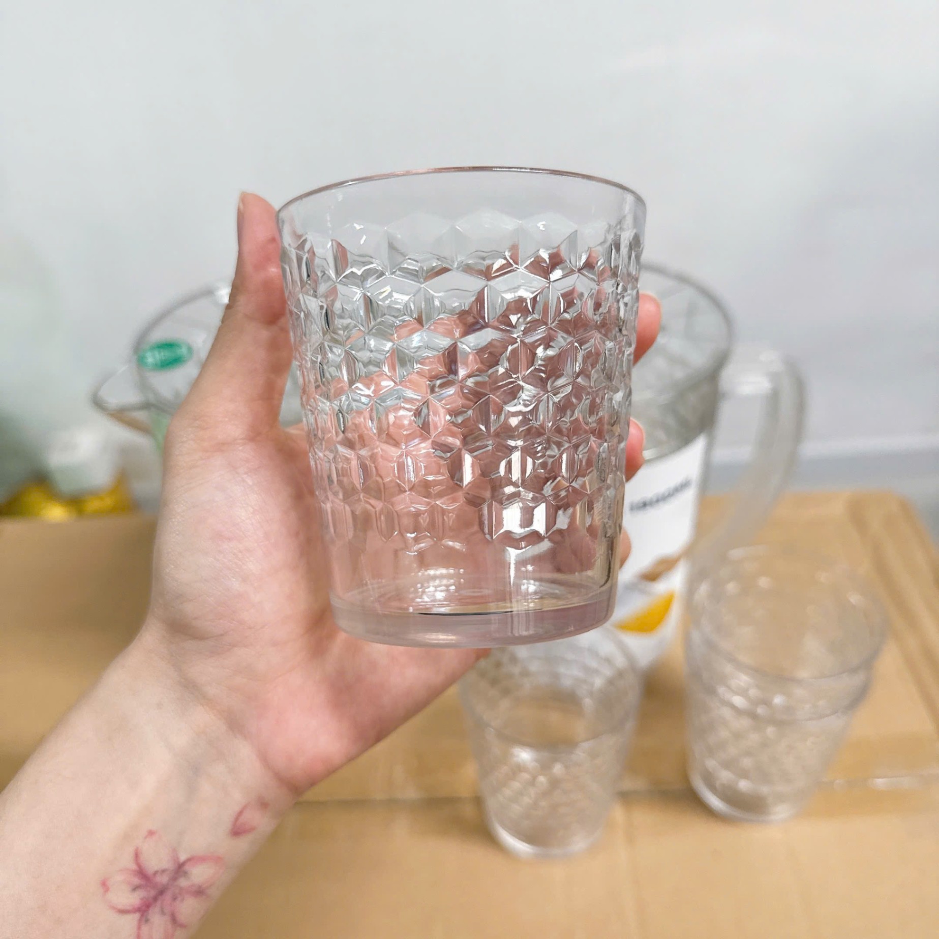 [12] Bộ Ca Tổ Ong 1900ml 4 Cốc Hokori 6075-1