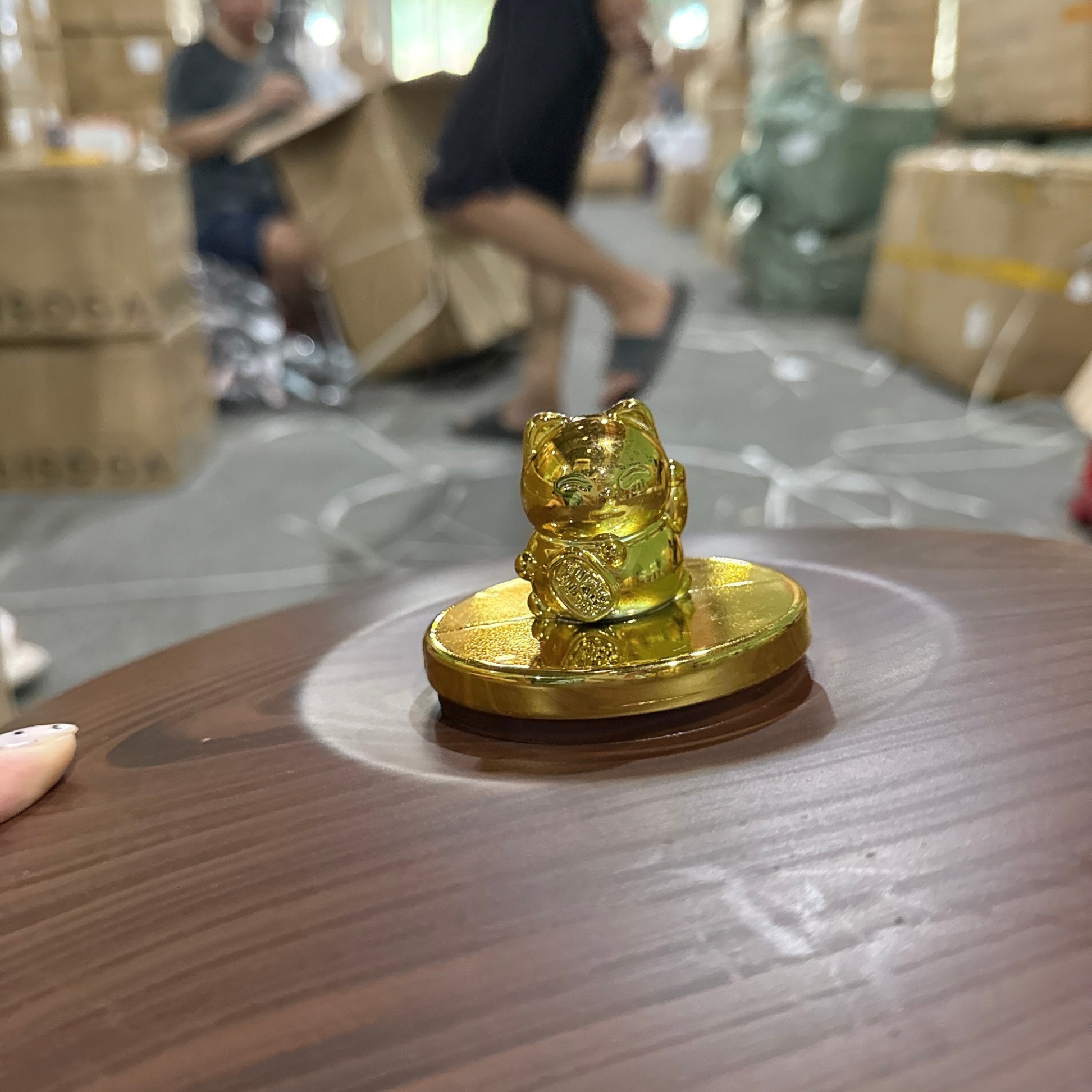 [36] Khay Mứt Tròn Giả Gỗ Nắp Vàng