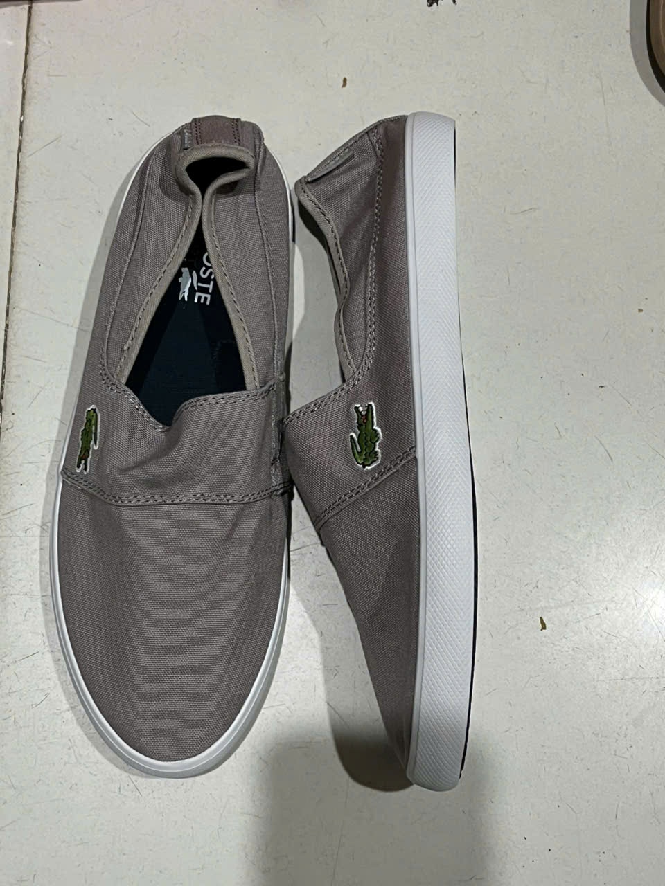 LACOSTE - XÁM HỒNG - 108212C