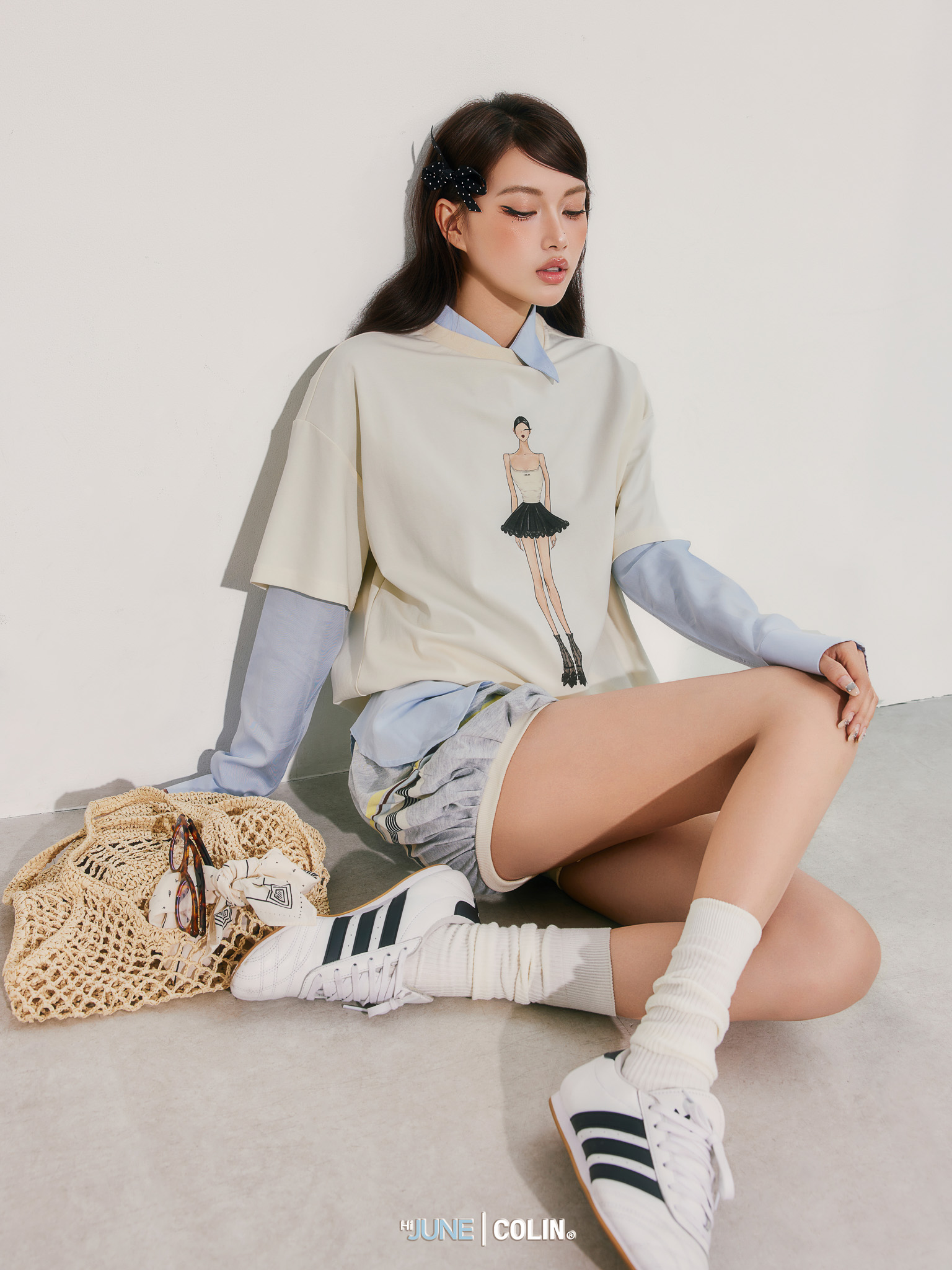 AT IN WOMAN