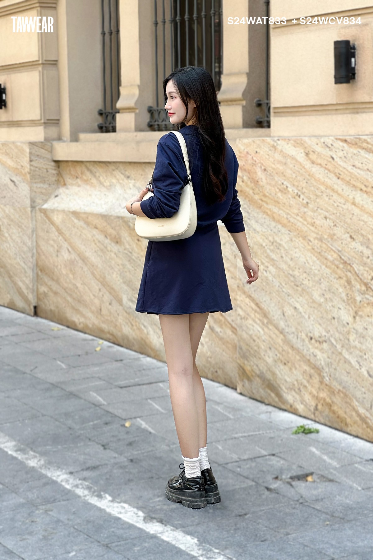 Bộ Chân Váy Phối Áo Thun Nỉ Thêu Hoa CV834AT833