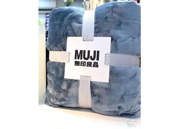 Chăn lông tuyết Muji