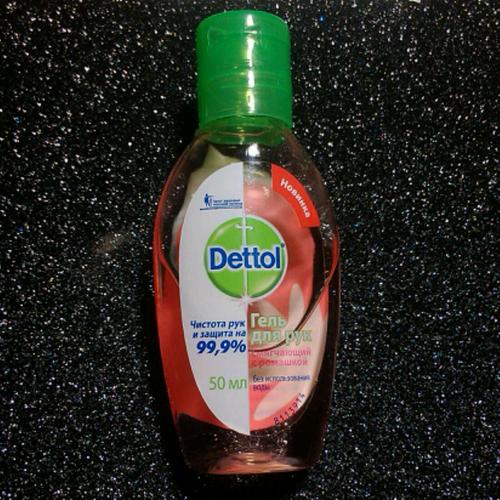 Gel rửa tay khô Dettol (Nga) hồng