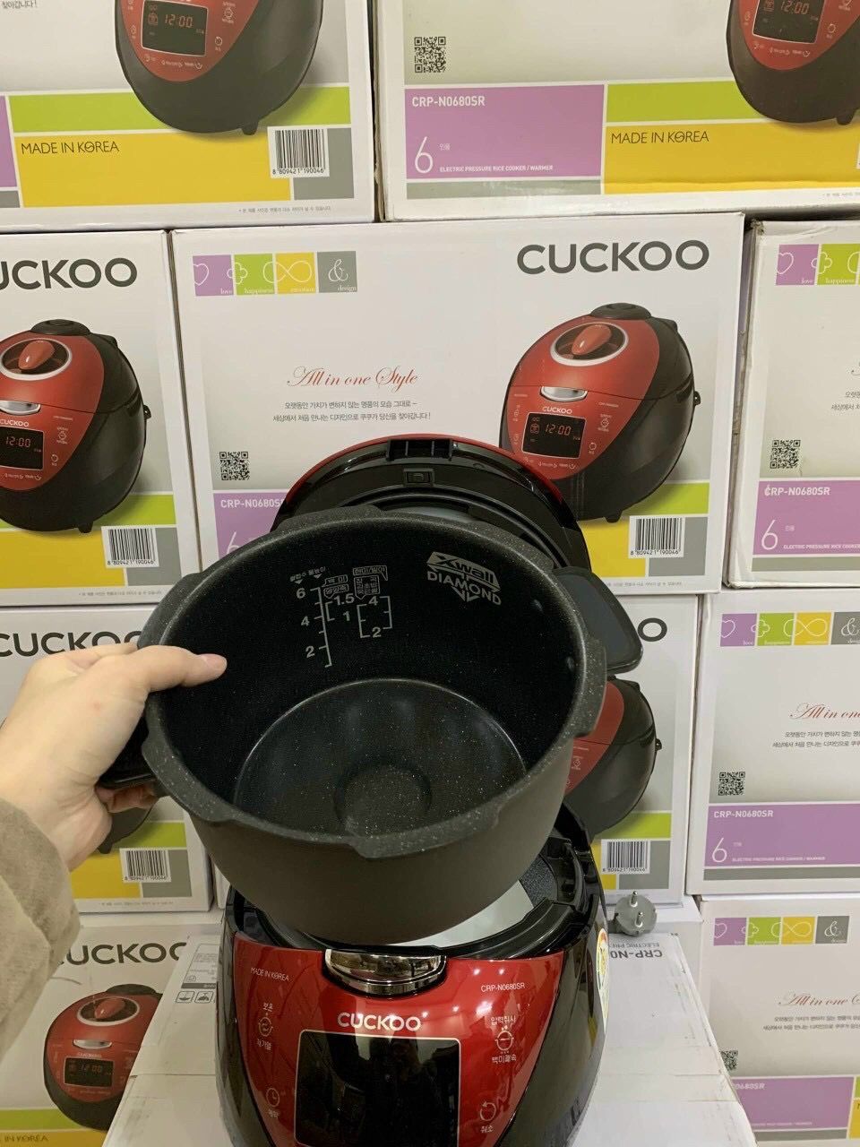 Nồi Cơm Áp Suất Điện Tử CUCKOO CRP-N0680SR 1.08L