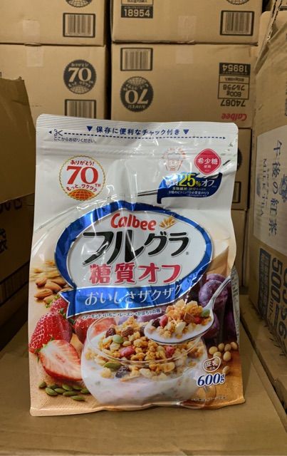 [Date T10/2022] Ngũ cốc Calbee, Ngũ cốc hoa quả Calbee Nhật Bản. - Đỏ Protein Date T6