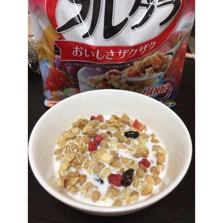 [Date T10/2022] Ngũ cốc Calbee, Ngũ cốc hoa quả Calbee Nhật Bản. - Đỏ Protein Date T6