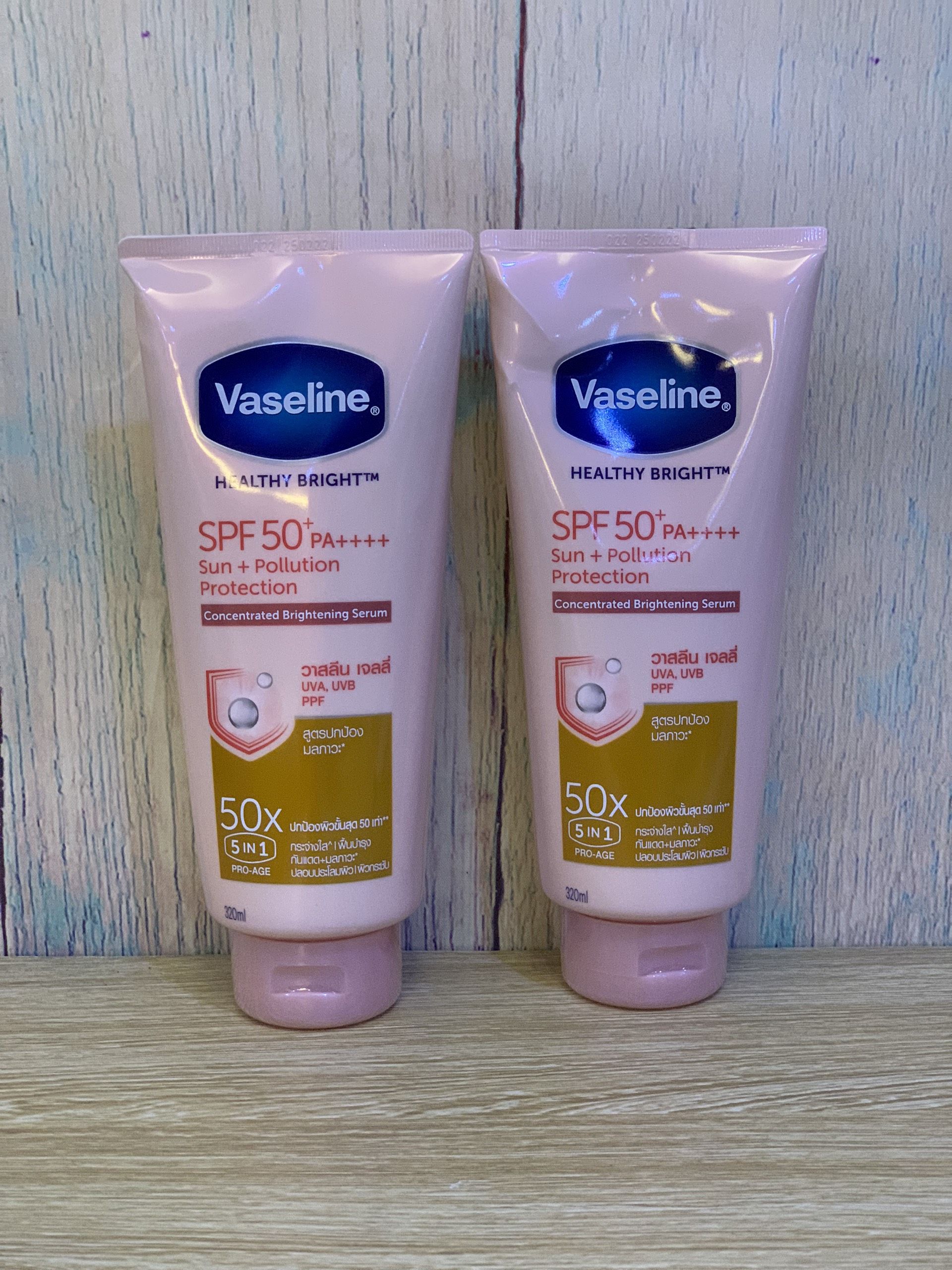 Sữa dưỡng thể Vaseline 50X Thái Lan 320ml