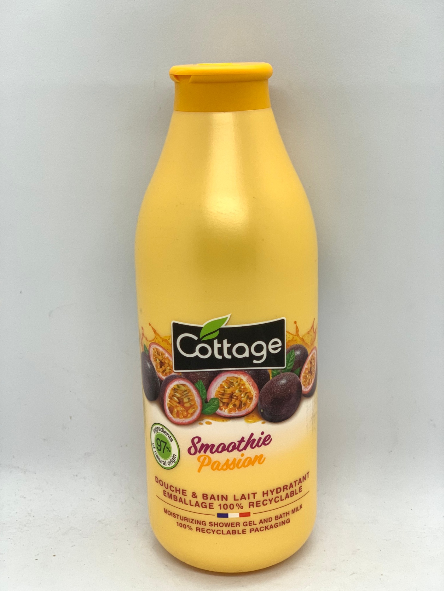 Sữa tắm tẩy tế bào chết Cottage passion 750ml  chanh leo