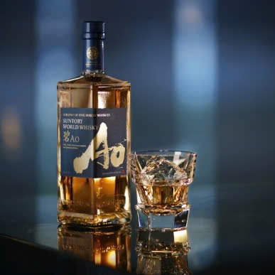 Rượu Suntory World Whisky Ao 700ml