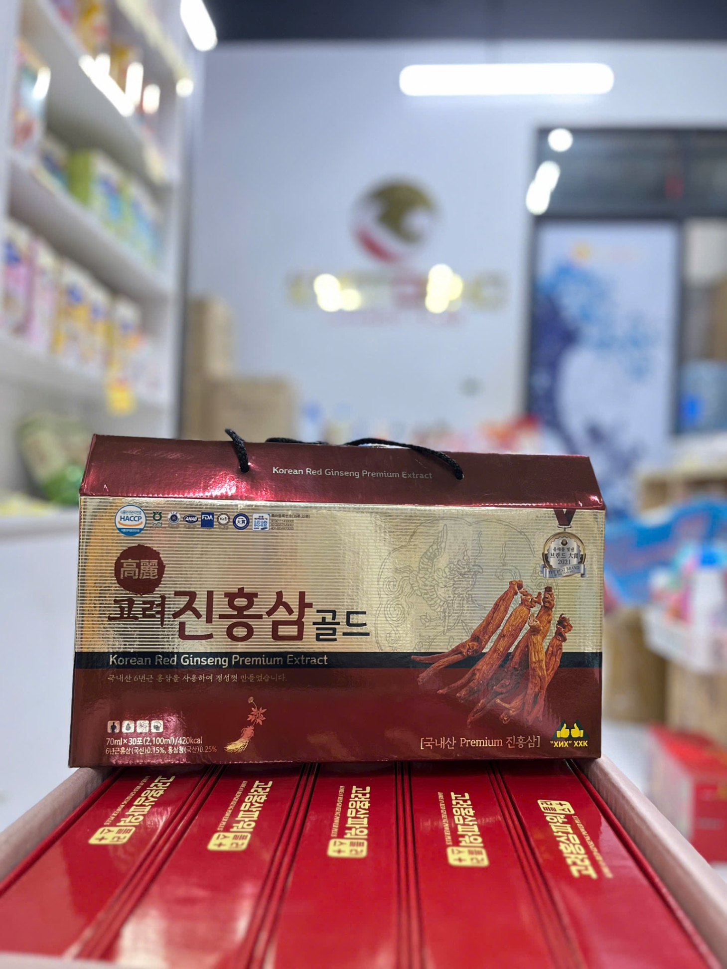 Nước uống hồng sâm GOLD (Korean Red Ginseng Premium Extract) Hộp 30 Gói x 70ml