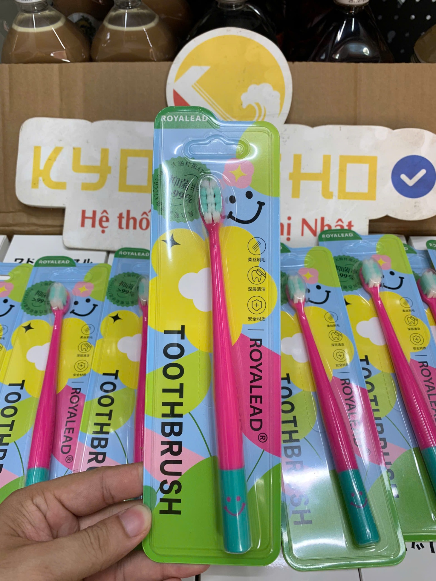 Bàn chải lông mềm măt cười ROYALEAD