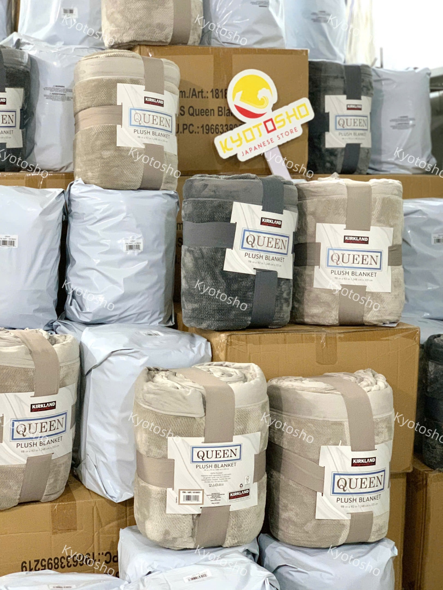 Chăn lông cừu Kirkland 248x233 màu ghi xám