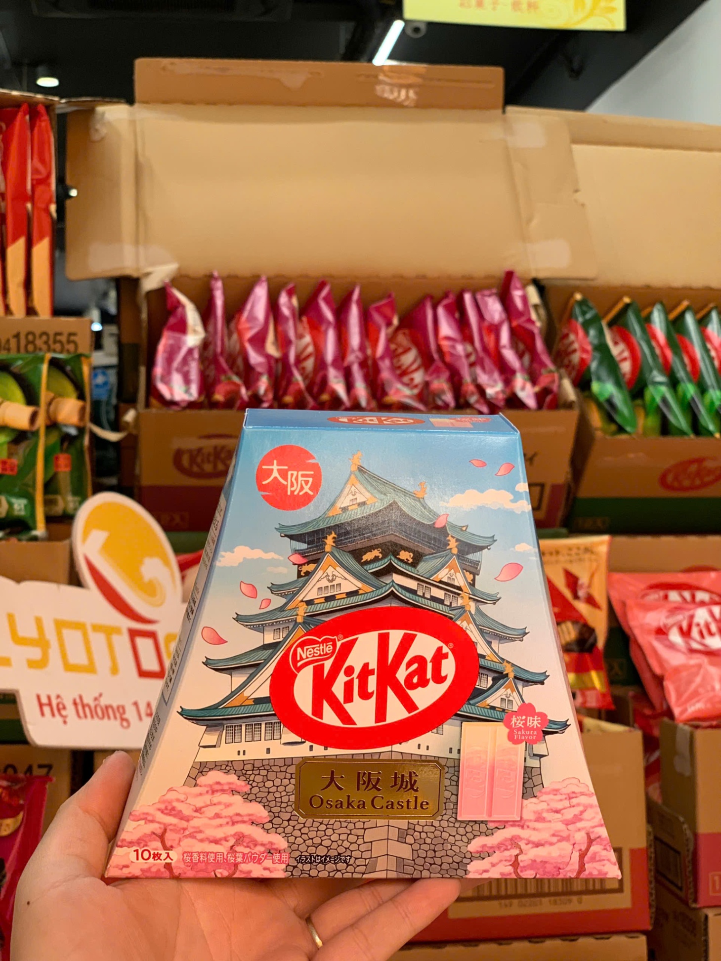 Bánh kitkat vị hoa anh đào Dotonbori Osaka phiên bản giới hạn Nhật Bản hộp 10 thanh