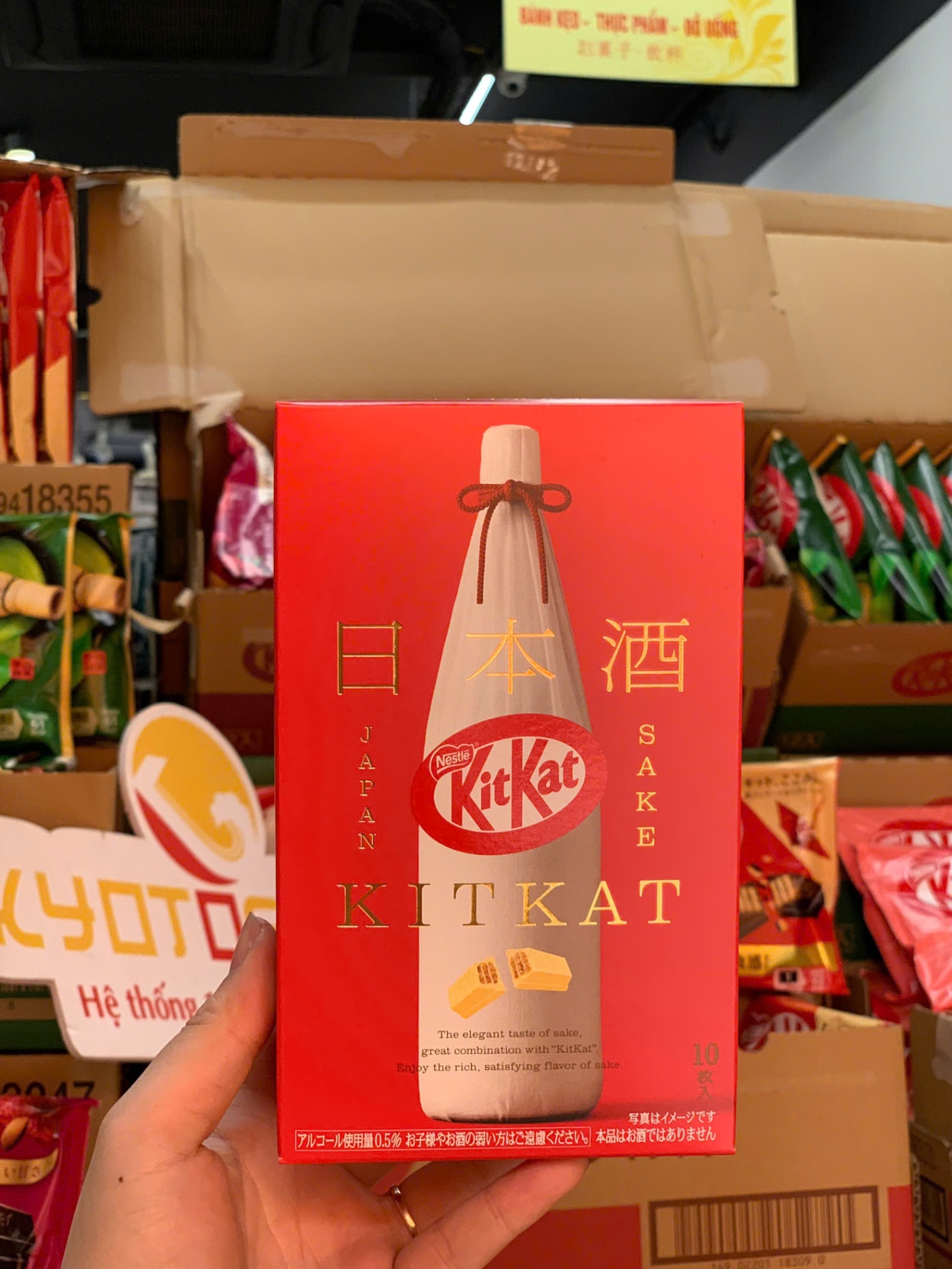 Bánh kitkat vị rươu sake phiên bản giới hạn Nhật Bản hộp 10 thanh