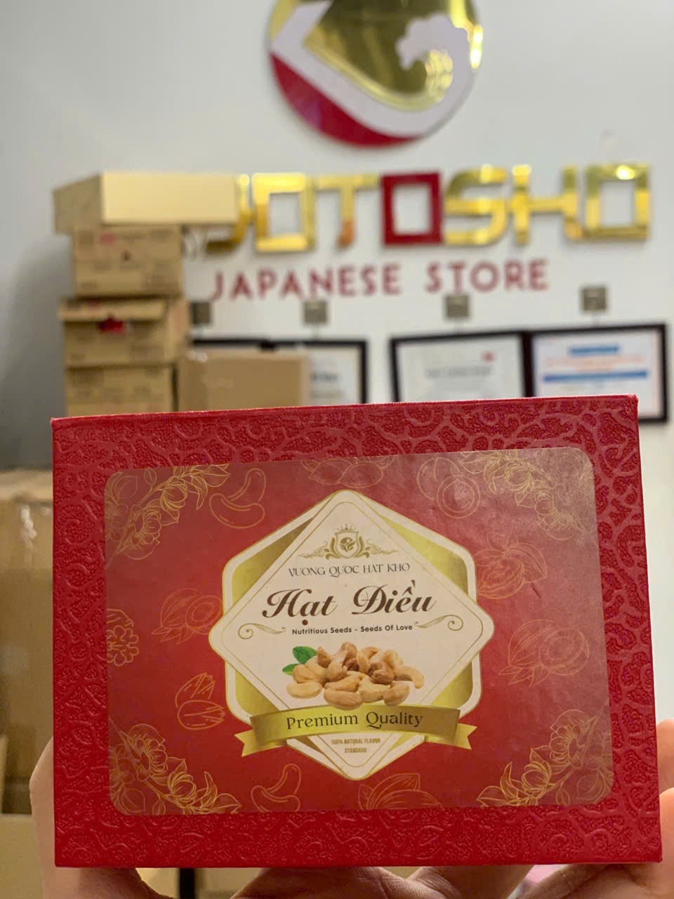 Hạt điều rang muối hộp 180g VN