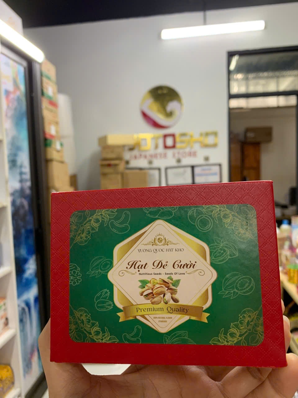 Hạt dẻ cười rang muối hộp 180g MỸ