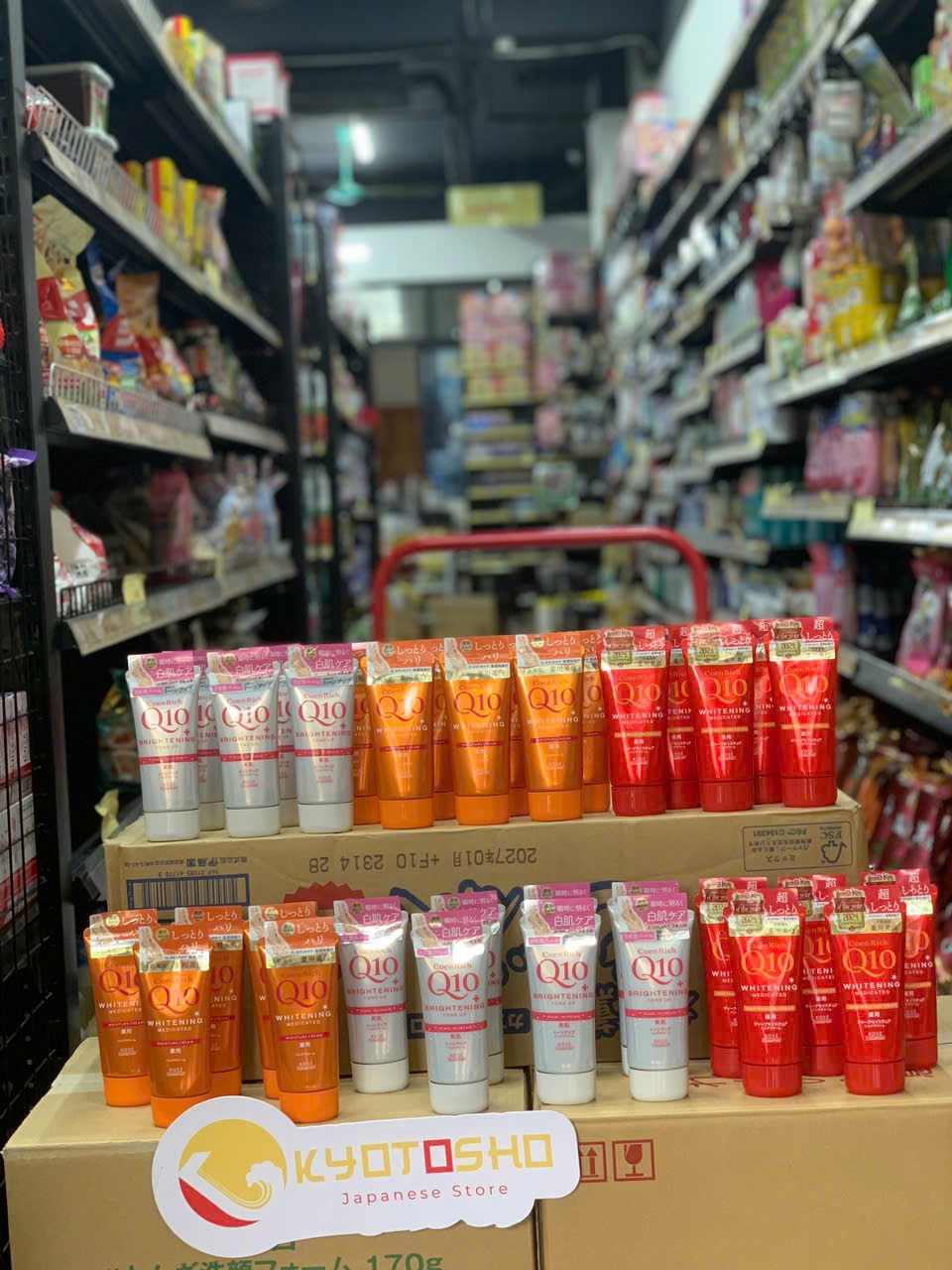 Kem dưỡng da tay Coenrich Tone Up Hand Cream 80g – Q10 trắng