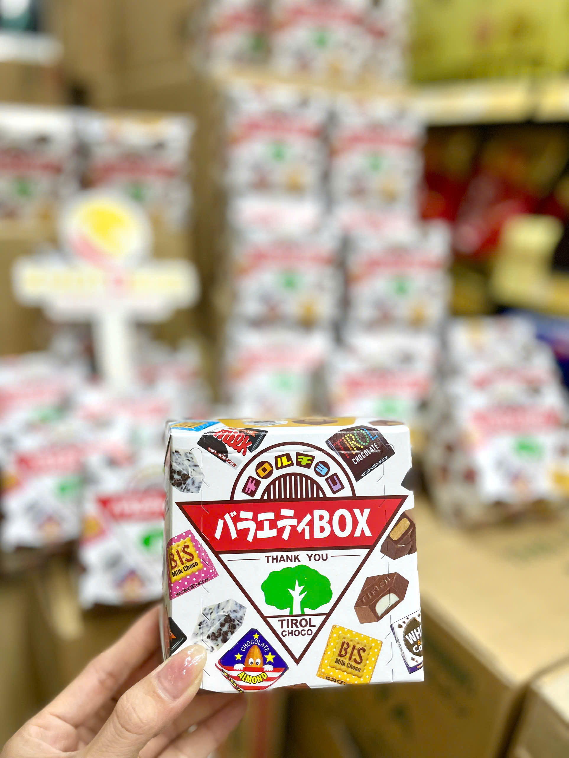 Kẹo socola Tirol hộp 20v