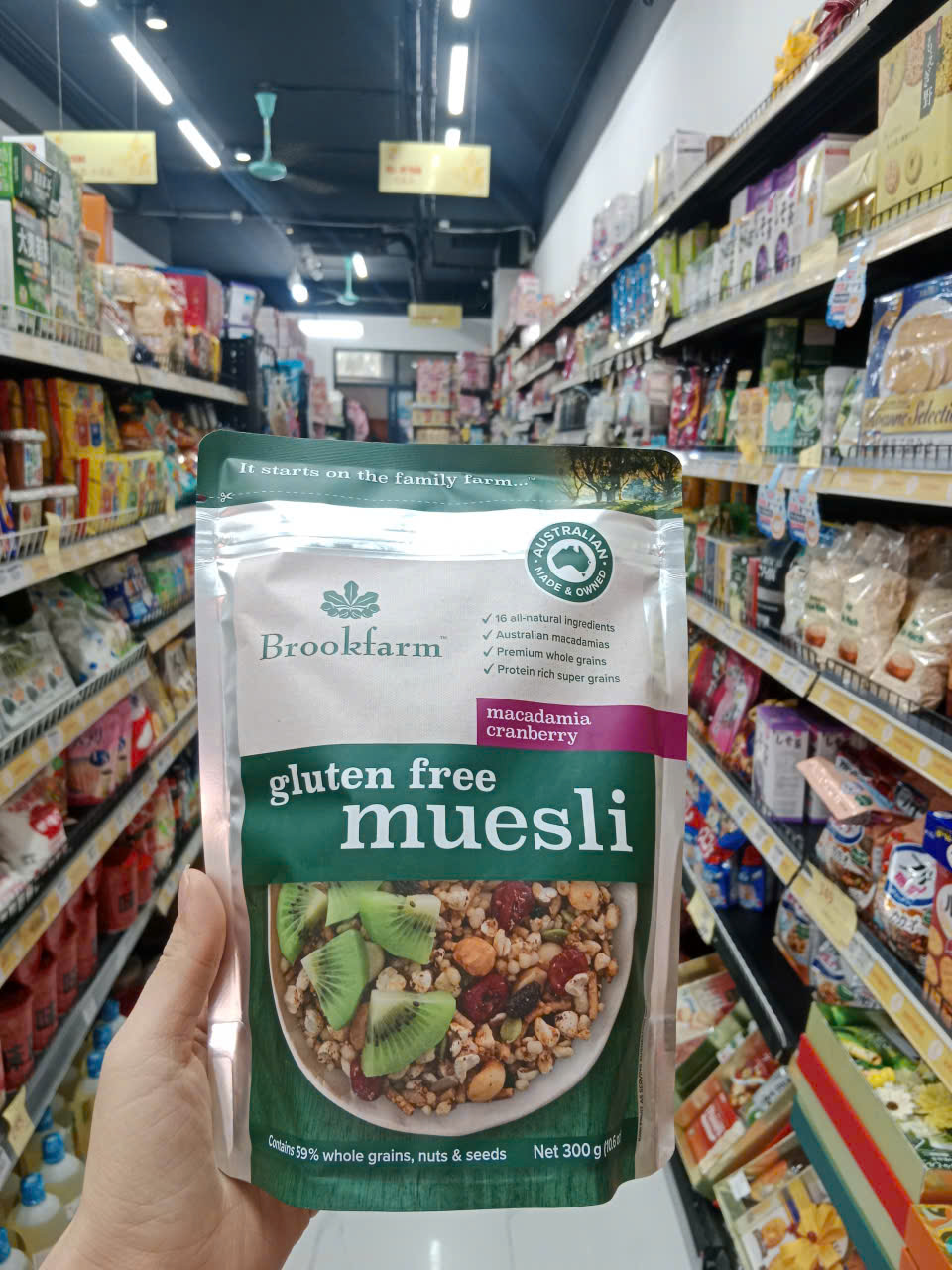 Ngũ cốc Muesli vị Mắc ca & Nam việt quất không gluten gói 300g