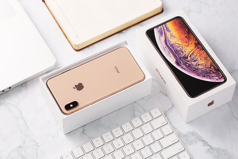 iphone-xs-max-gold-9.jpg