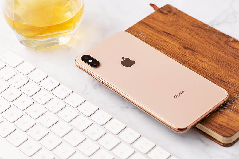 iphone-xs-max-gold-5.jpg