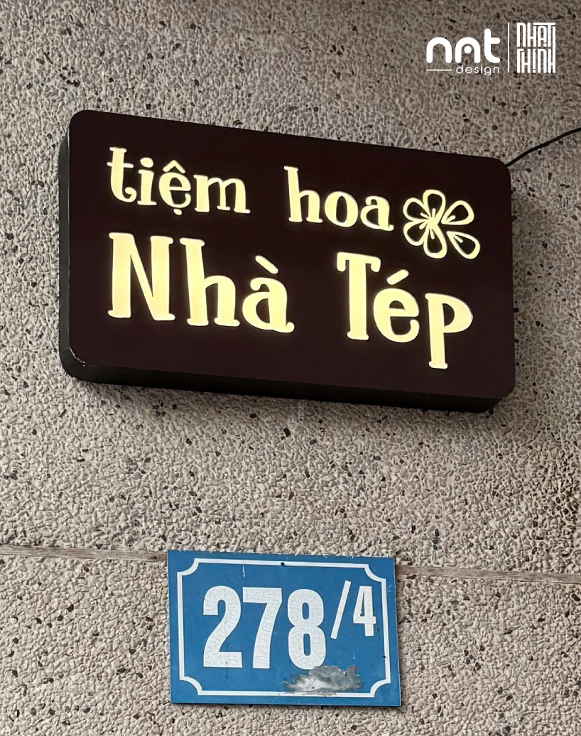 HỘP SÁNG ĐÈN