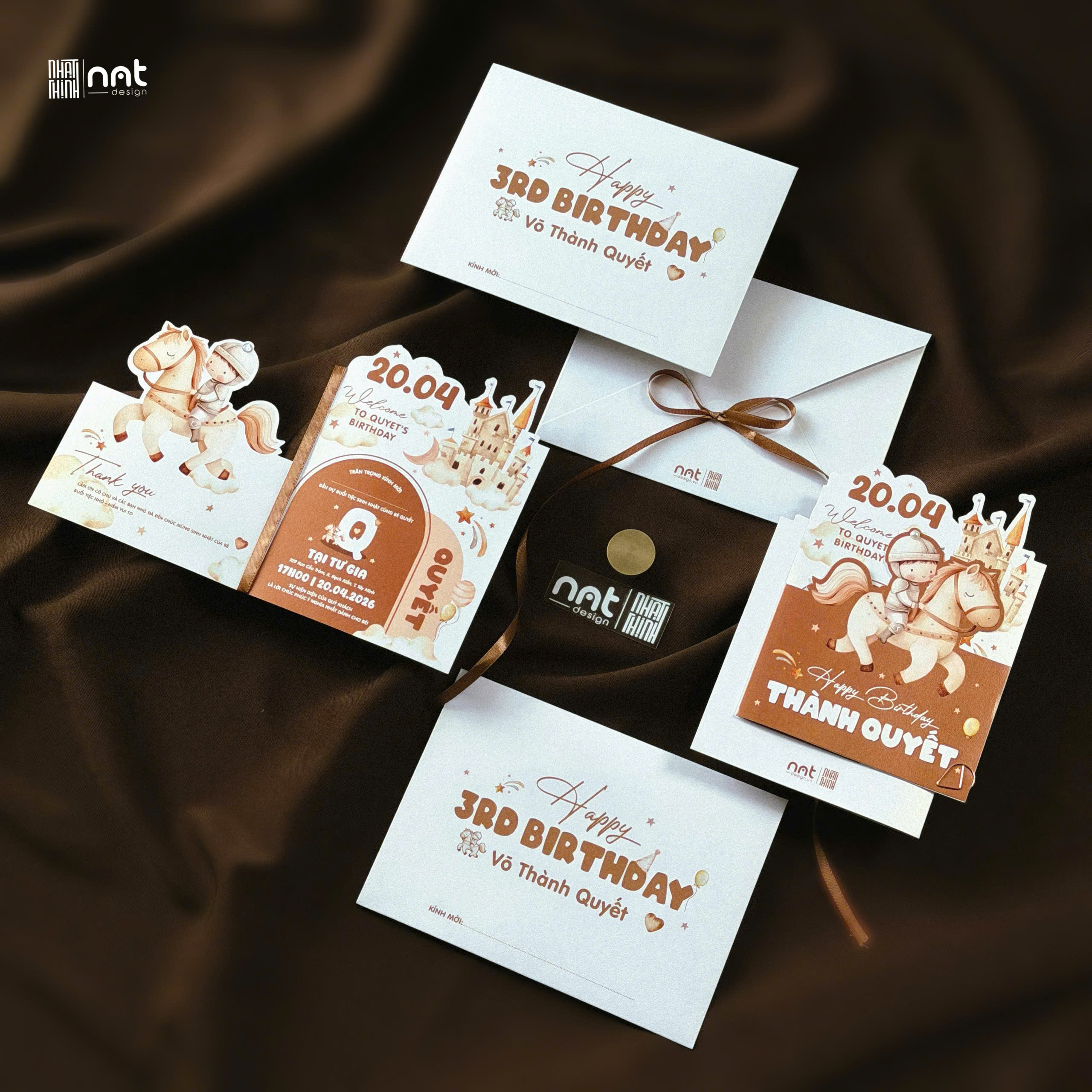 THIEP-SINH-NHAT-KY-SY-NAU-CA-PHE-3.jpg?v=1775806472