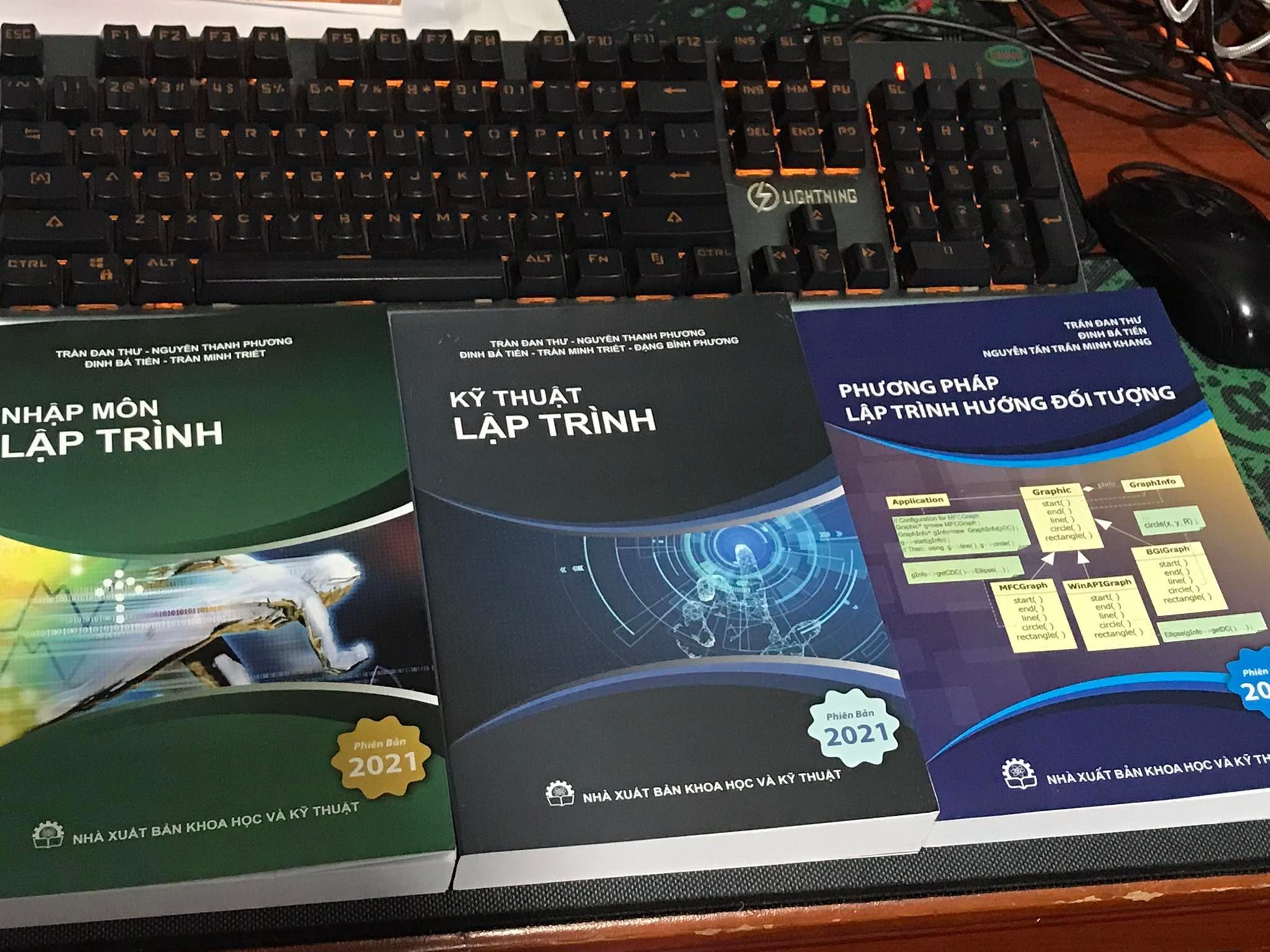 Bộ 3 sách Nhập Môn Lập Trình - Kỹ Thuật Lập Trình - Lập Trình Hướng Đối Tượng của Trần Đan Thư ĐH KHTN