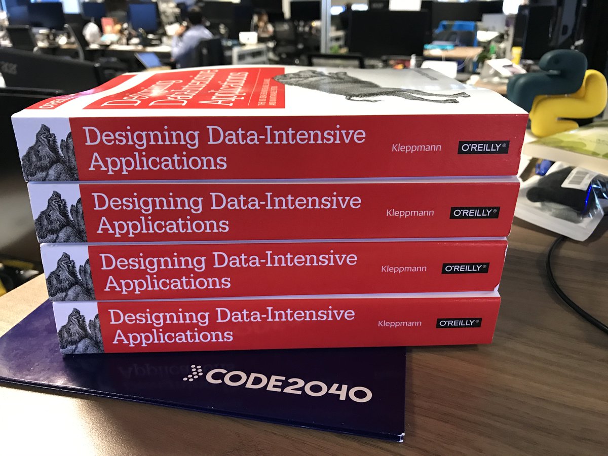 Designing Data-Intensive Applications: The Big Ideas Behind Reliable, Scalable, and Maintainable Systems 1st edition/ 2017/ O’Reilly Media