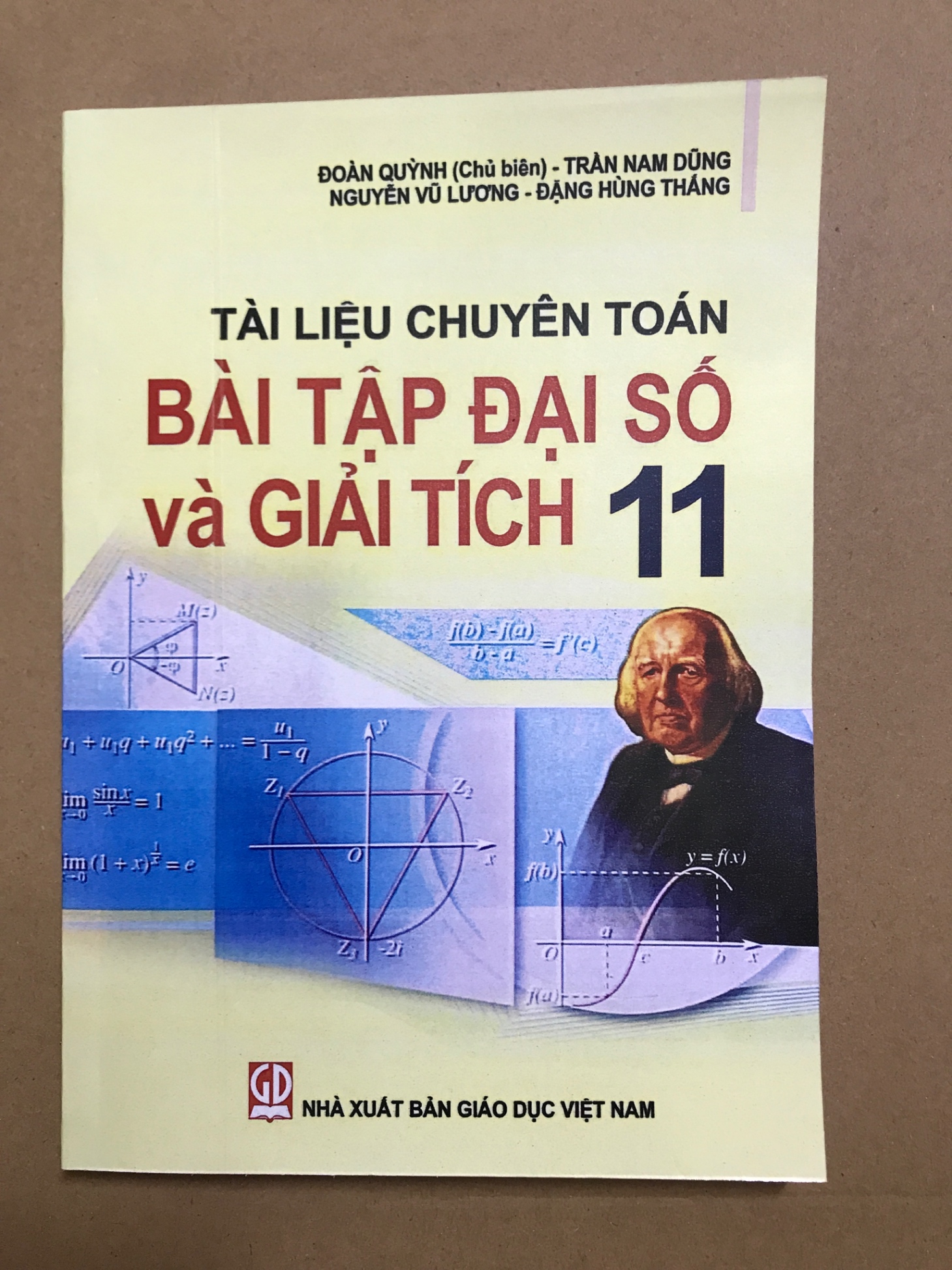 Tài liệu chuyên toán Bài tập Đại số và Giải tích 11 -Đoàn Quỳnh -A5