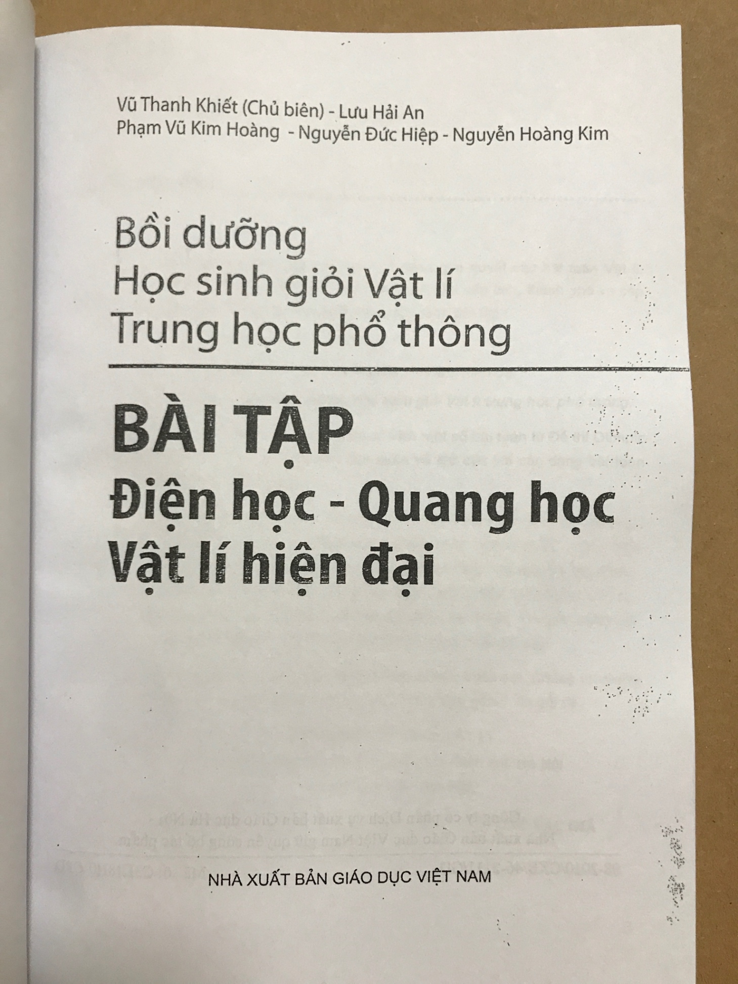 Bồi Dưỡng Học Sinh Giỏi Vật Lí Thpt: Bài Tập Điện Học – Quang Học Vật Lí Hiện Đại