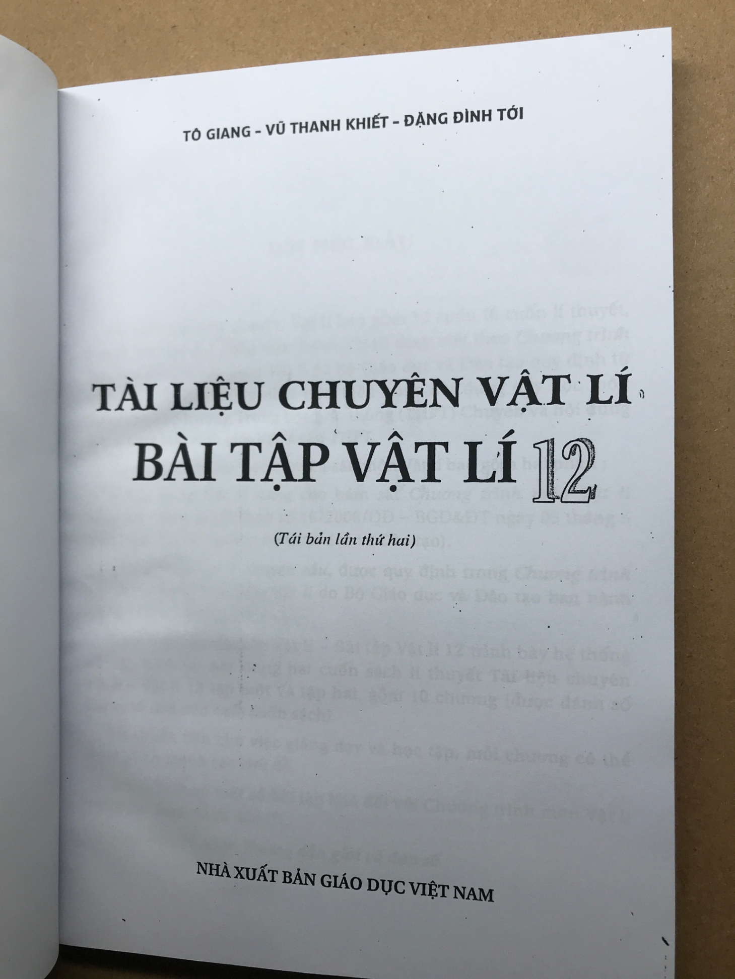 Tài liệu chuyên vật lí 12 Bài tập