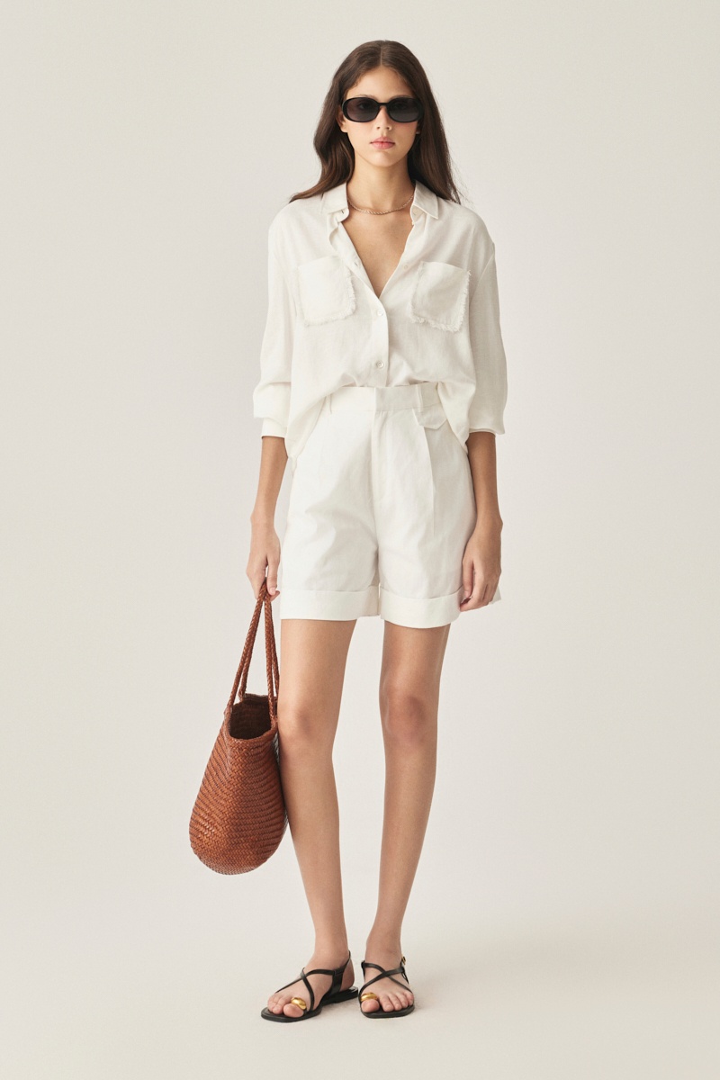 Quần shorts dáng A vải khaki